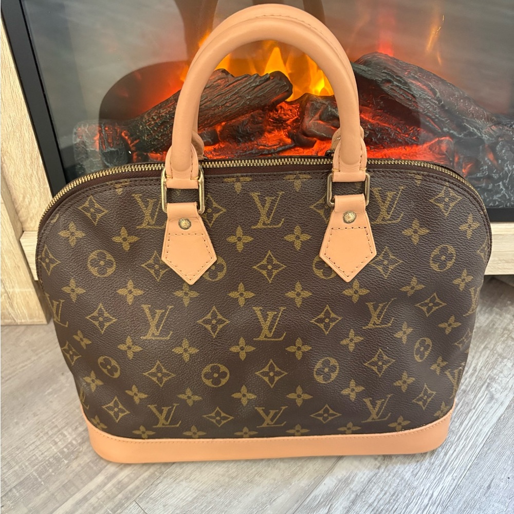 Authentic Louis Vuitton Alma pm handbag purse tote vintage beige lv shoulder bag